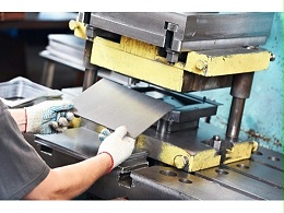 東莞沖壓件廠，單邊毛刺如何解決