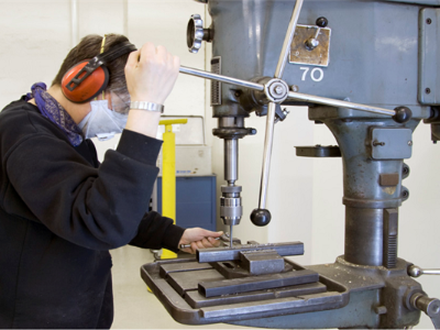 香港沖壓件廠(chǎng)，淺談壓力機(jī)剛度