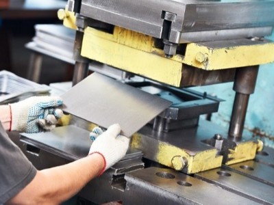 惠州五金沖壓廠，防止模具變形的4個(gè)方法-誠(chéng)瑞豐科技股份有限公司