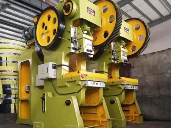 清遠鈑金加工廠家的開式和閉式?jīng)_床介紹