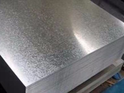 在精密五金沖壓模具加工廠里，鍍鋅板氧化后怎么處理？